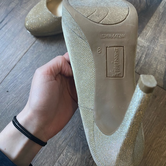 Gold sparkle heels - Picture 3 of 3